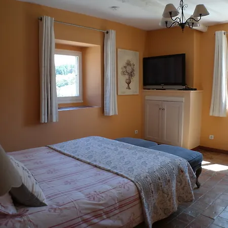 Bed & Breakfast Domaine De Rochebelle 4*