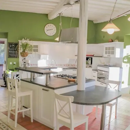 Bed & Breakfast Domaine De Rochebelle 4*