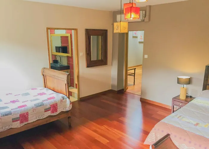 Bed & Breakfast Domaine De Rochebelle 4*