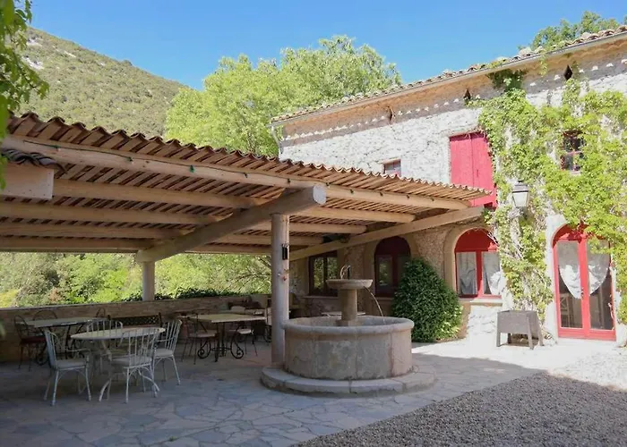 Domaine De Rochebelle 4*